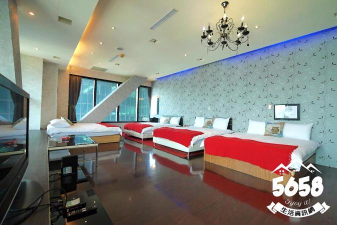 85旅行家 Kaohsiung Exterior foto