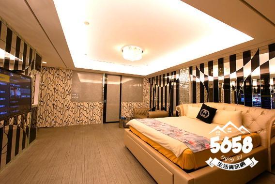85旅行家 Kaohsiung Exterior foto